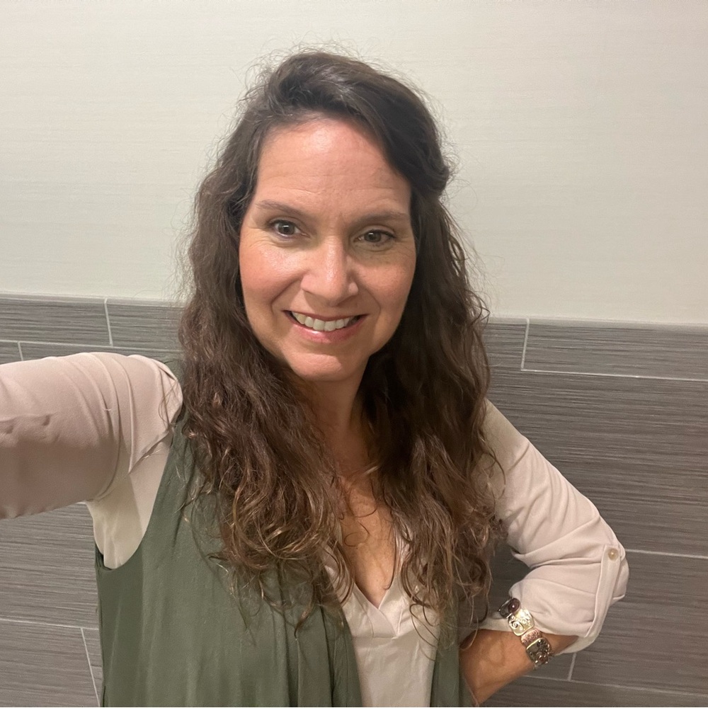 Meet your Posher, Jennifer
